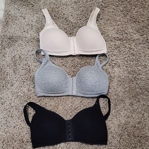 💞💞Women's Intimates Set - Black, Gray, and Cream Bras